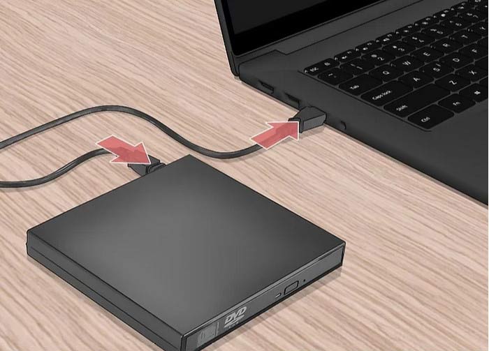 ノートパソコンのDVDドライブをUSB接続