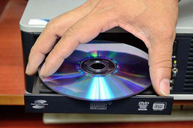 Insérer un disque DVD