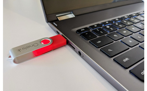 Chromebook 通过 USB 观看 DVD
