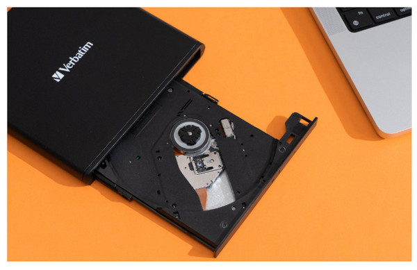 ブルーレイを再生 PC Mac 外付け光学ドライブを接続
